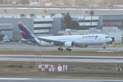 LATAM Airlines Chile Boeing 767-316(ER) (CC-CXI) at  Los Angeles - International, United States
