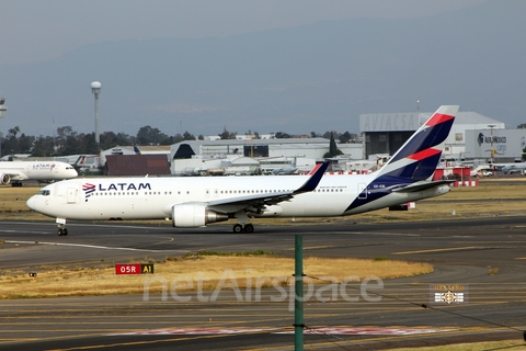 LATAM Airlines Chile Boeing 767-316(ER) (CC-CXI) at  Mexico City - Lic. Benito Juarez International, Mexico