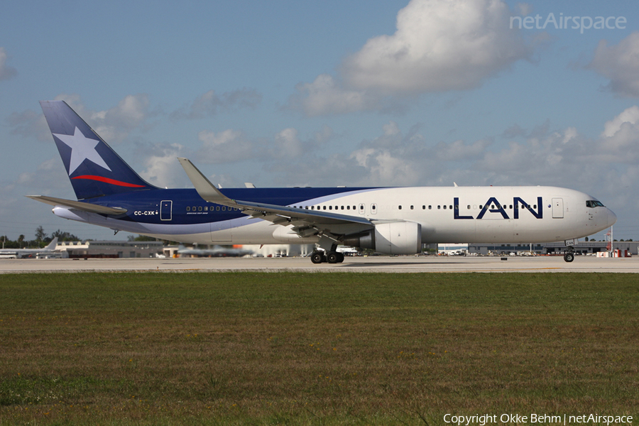 LAN Airlines Boeing 767-316(ER) (CC-CXK) | Photo 36615