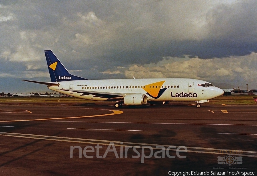 LADECO Airlines Boeing 737-3Q8 (CC-CYJ) | Photo 282419