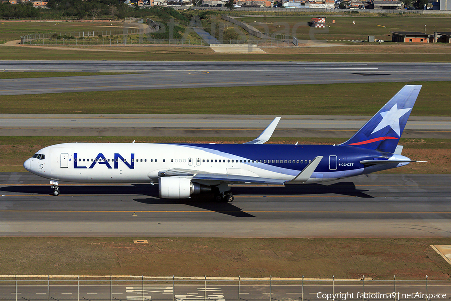 LAN Airlines Boeing 767-316(ER) (CC-CZT) | Photo 548580