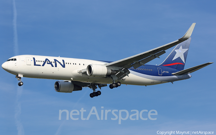 LAN Airlines Boeing 767-316(ER) (CC-CZU) | Photo 302856