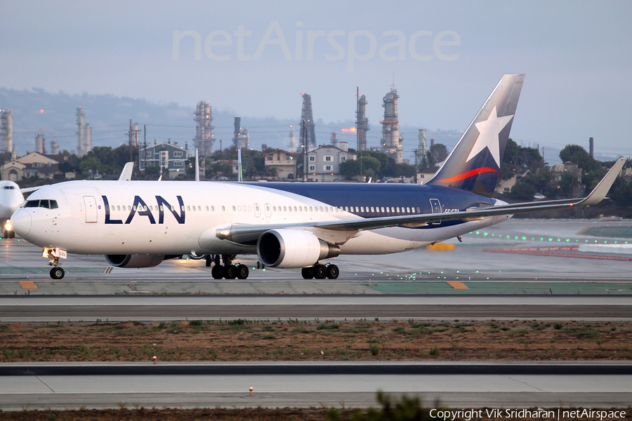 LAN Airlines Boeing 767-316(ER) (CC-CZU) | Photo 57804