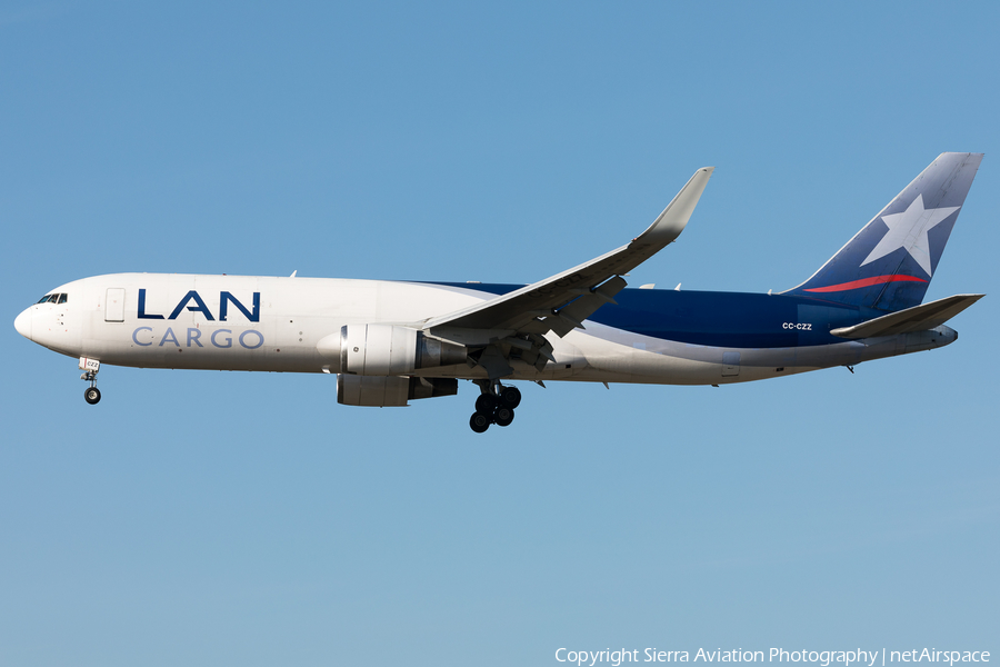 LAN Cargo Boeing 767-316F(ER) (CC-CZZ) | Photo 502438