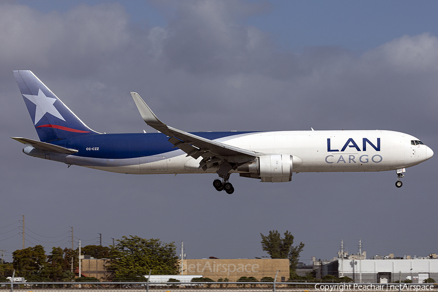 LAN Cargo Boeing 767-316F(ER) (CC-CZZ) | Photo 377714