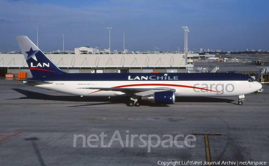 Lan Chile Boeing 767-316F(ER) (CC-CZZ) | Photo 407616