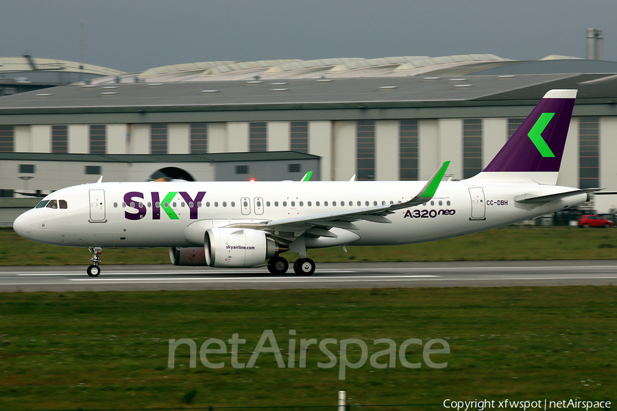 Sky Airline Airbus A320-251N (CC-DBH) | Photo 481699