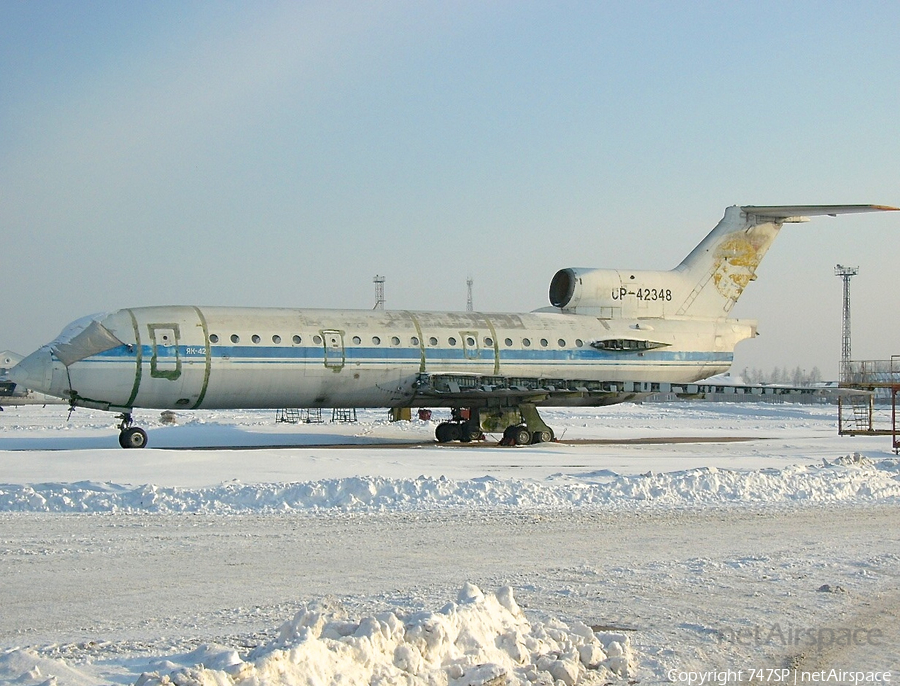 DonbassAero Yakovlev Yak-42D (CCCP-42348) | Photo 36928