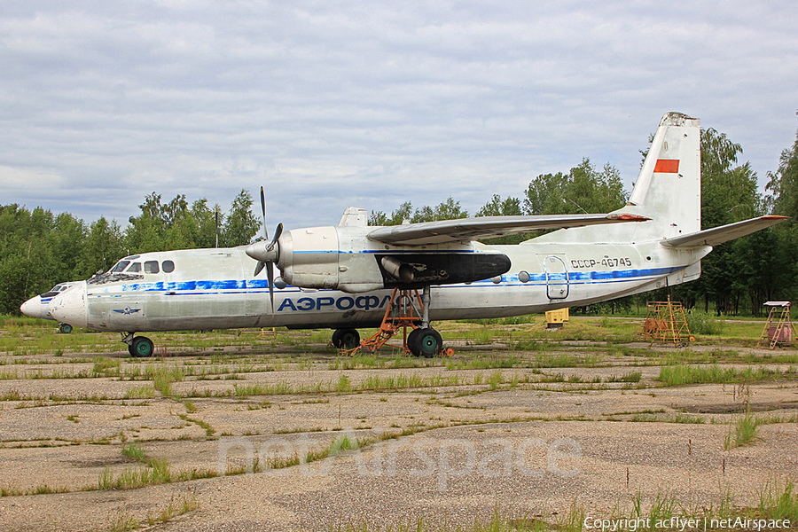 Aeroflot - Soviet Airlines Antonov An-24 (CCCP-46745) | Photo 347607