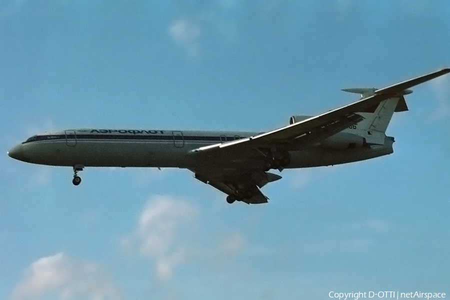 Aeroflot - Soviet Airlines Tupolev Tu-154B-2 (CCCP-85566) | Photo 199435