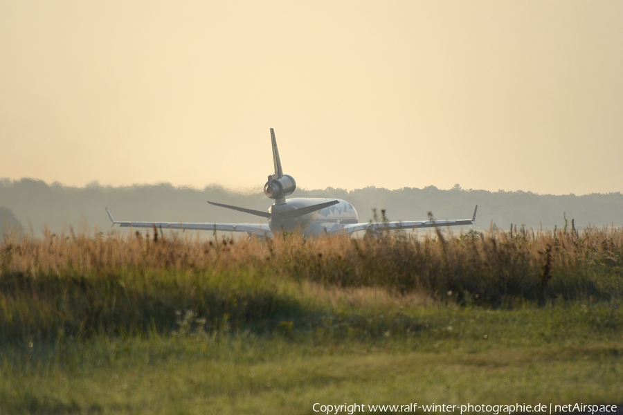 Aviation photo 381374