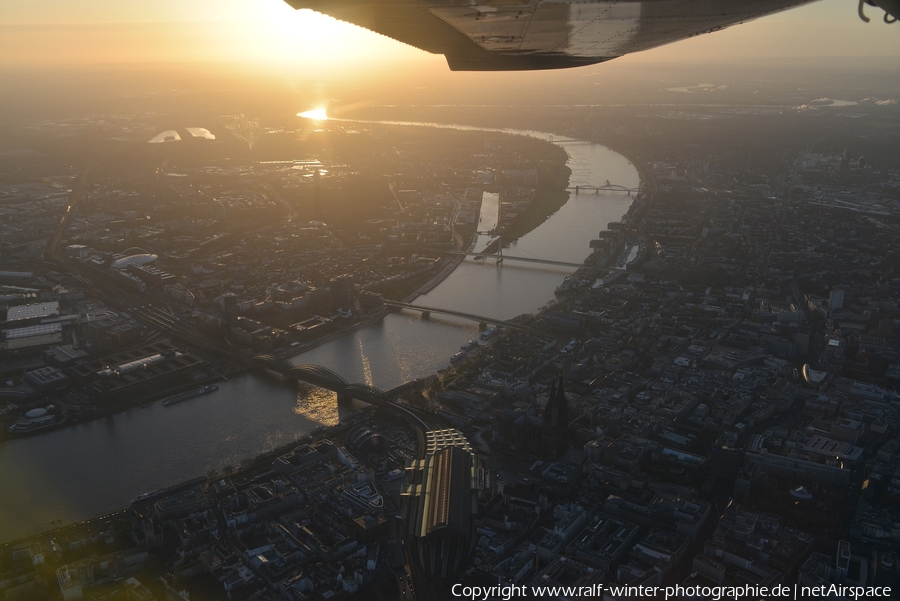 Aviation photo 384286