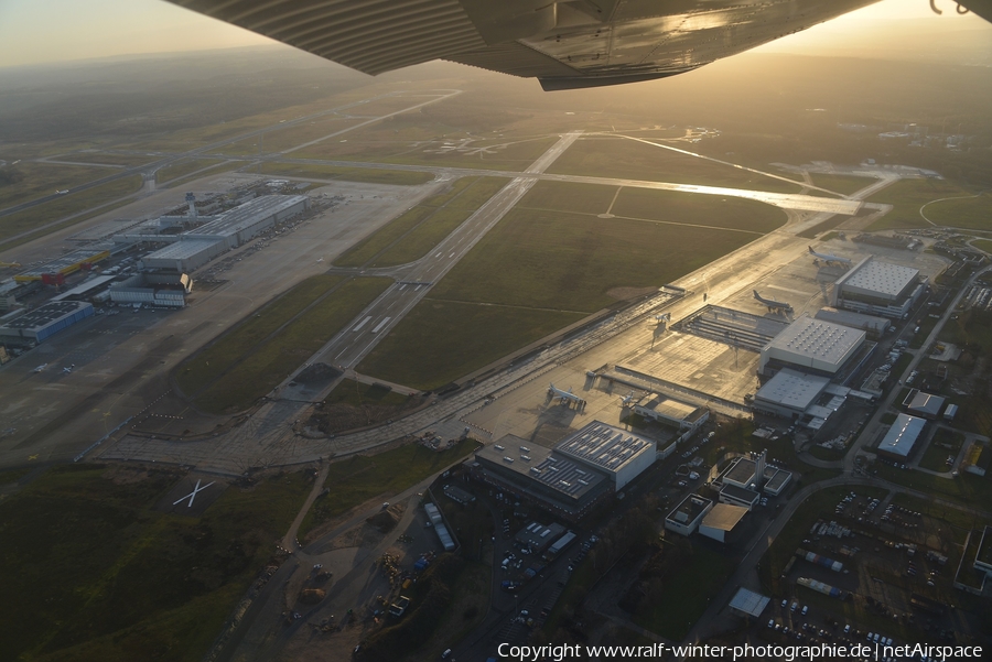 Aviation photo 384287