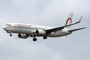 Royal Air Maroc Boeing 737-86N (CN-RGG) at  London - Heathrow, United Kingdom