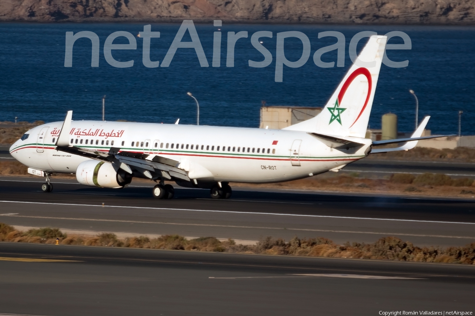 Royal air maroc boeing 737 8b6 cn rot photo 336988 netairspace
