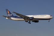 Boliviana de Aviacion Boeing 767-33A(ER) (CP-2881) at  Miami - International, United States