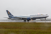 Boliviana de Aviacion Boeing 767-33A(ER) (CP-2881) at  Miami - International, United States