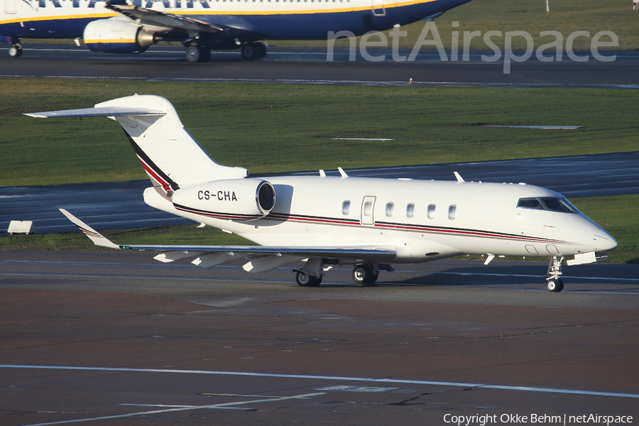 NetJets Europe Bombardier BD-100-1A10 Challenger 350 (CS-CHA) | Photo 92878