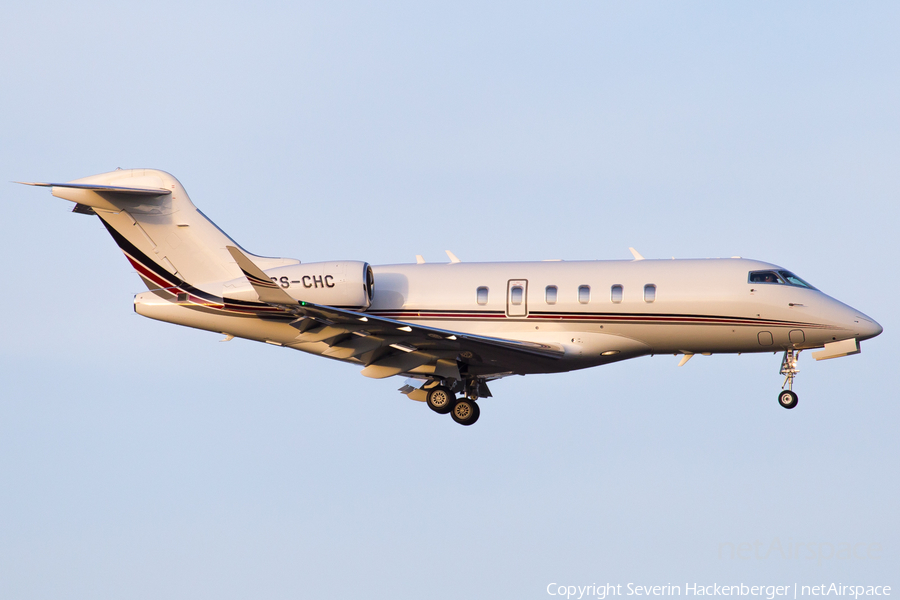 NetJets Europe Bombardier BD-100-1A10 Challenger 350 (CS-CHC) | Photo 237843