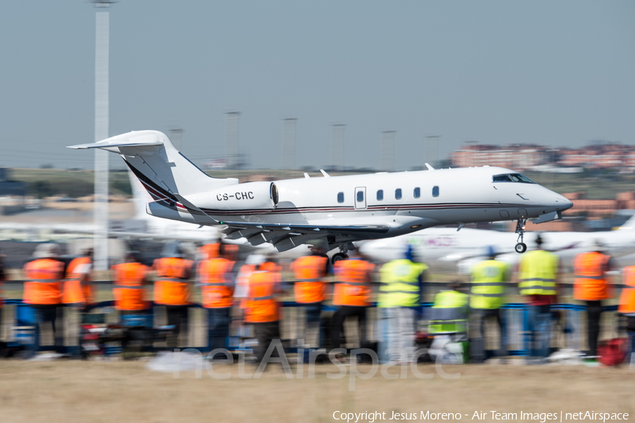 NetJets Europe Bombardier BD-100-1A10 Challenger 350 (CS-CHC) | Photo 171695