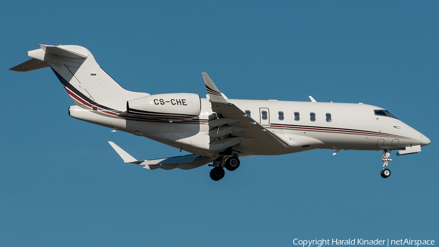 NetJets Europe Bombardier BD-100-1A10 Challenger 350 (CS-CHE) | Photo 301107