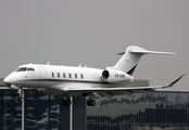 NetJets Europe Bombardier BD-100-1A10 Challenger 350 (CS-CHH) at  Farnborough, United Kingdom