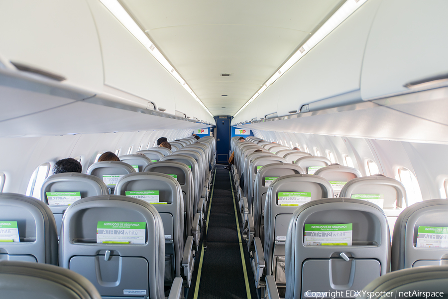 TAP Express (White) ATR 72-600 (CS-DJA) | Photo 487844