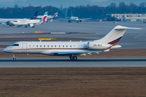 NetJets Europe Bombardier BD-700-1A10 Global 6000 (CS-GLA) at  Munich, Germany