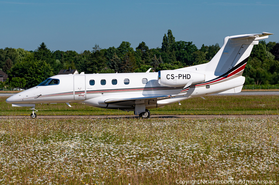 NetJets Europe Embraer EMB-505 Phenom 300 (CS-PHD) | Photo 513385