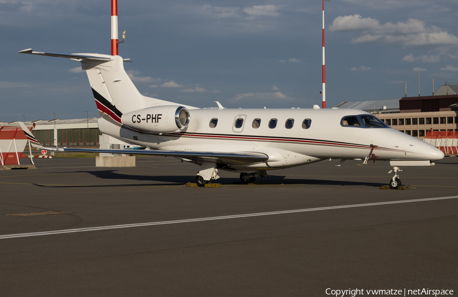 NetJets Europe Embraer EMB-505 Phenom 300 (CS-PHF) | Photo 391321