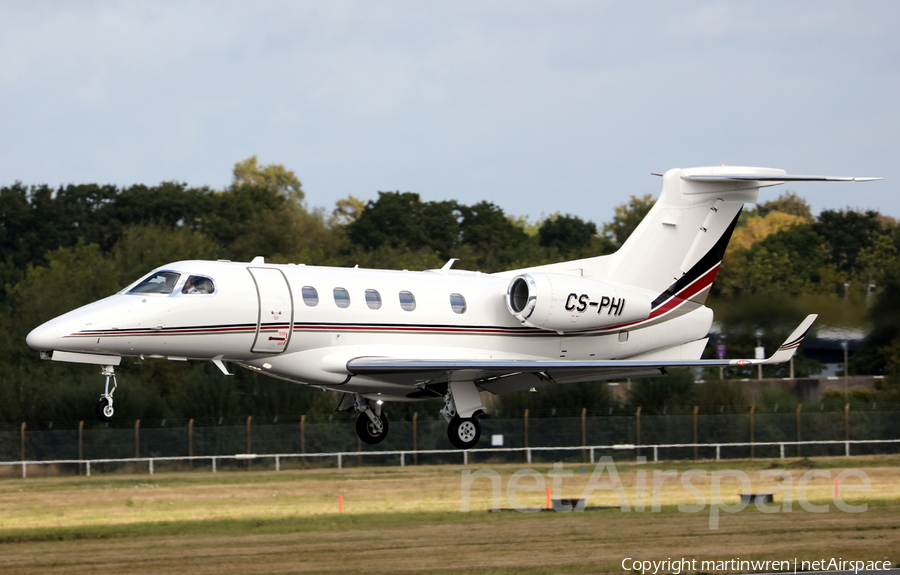 NetJets Europe Embraer EMB-505 Phenom 300 (CS-PHI) | Photo 352248