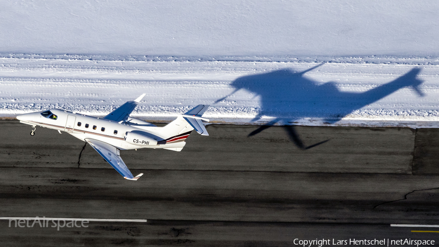NetJets Europe Embraer EMB-505 Phenom 300 (CS-PHI) | Photo 660867