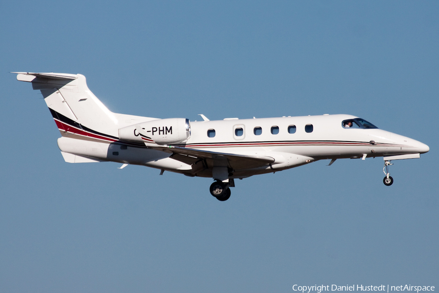 NetJets Europe Embraer EMB-505 Phenom 300 (CS-PHM) | Photo 502075