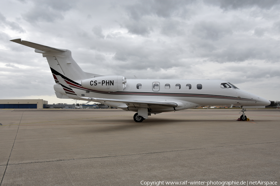 NetJets Europe Embraer EMB-505 Phenom 300 (CS-PHN) | Photo 513161