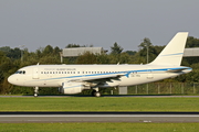PrivatAir (White Airways) Airbus A319-115X CJ (CS-TFU) at  Hamburg - Fuhlsbuettel (Helmut Schmidt), Germany