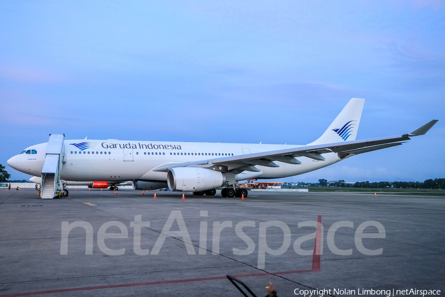 Hi Fly Airbus A330-243 (CS-TFZ) | Photo 423764