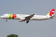 TAP Air Portugal Airbus A321-211 (CS-TJE) at  Hamburg - Fuhlsbuettel (Helmut Schmidt), Germany