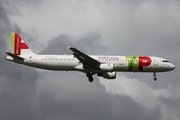 TAP Air Portugal Airbus A321-211 (CS-TJE) at  Lisbon - Portela, Portugal