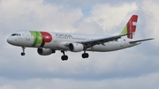 TAP Air Portugal Airbus A321-211 (CS-TJG) at  Paris - Orly, France