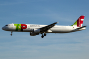 TAP Air Portugal Airbus A321-211 (CS-TJG) at  Frankfurt am Main, Germany