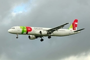 TAP Air Portugal Airbus A321-211 (CS-TJG) at  Hamburg - Fuhlsbuettel (Helmut Schmidt), Germany