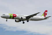 TAP Air Portugal Airbus A321-211 (CS-TJG) at  London - Heathrow, United Kingdom