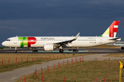 TAP Air Portugal Airbus A321-251NX (CS-TJP) at  Lisbon - Portela, Portugal