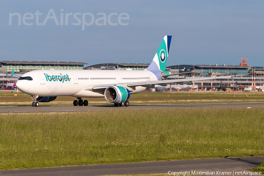 Iberojet Airbus A330-941N (CS-TKH) | Photo 521577