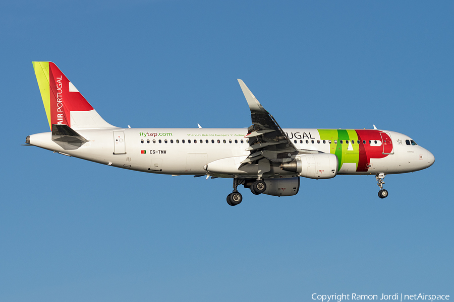 TAP Air Portugal Airbus A320-214 (CS-TMW) | Photo 383251