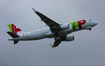 TAP Air Portugal Airbus A320-214 (CS-TMW) at  Lisbon - Portela, Portugal