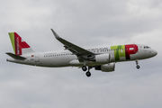 TAP Air Portugal Airbus A320-214 (CS-TMW) at  Zurich - Kloten, Switzerland