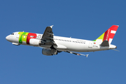 TAP Air Portugal Airbus A320-214 (CS-TNG) at  Barcelona - El Prat, Spain