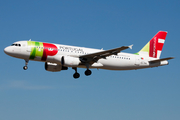 TAP Air Portugal Airbus A320-214 (CS-TNG) at  Barcelona - El Prat, Spain