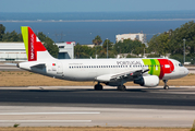 TAP Air Portugal Airbus A320-214 (CS-TNG) at  Lisbon - Portela, Portugal